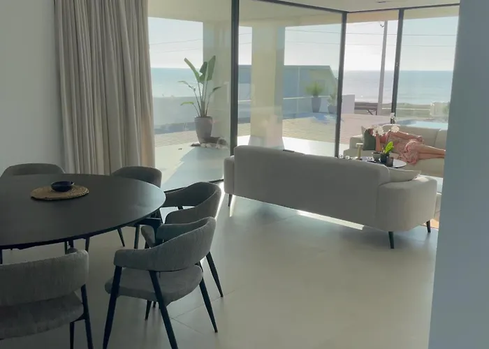Exclusive House With Full Sea View, Luxury And Comfort By The Sea וילה Murtinheira